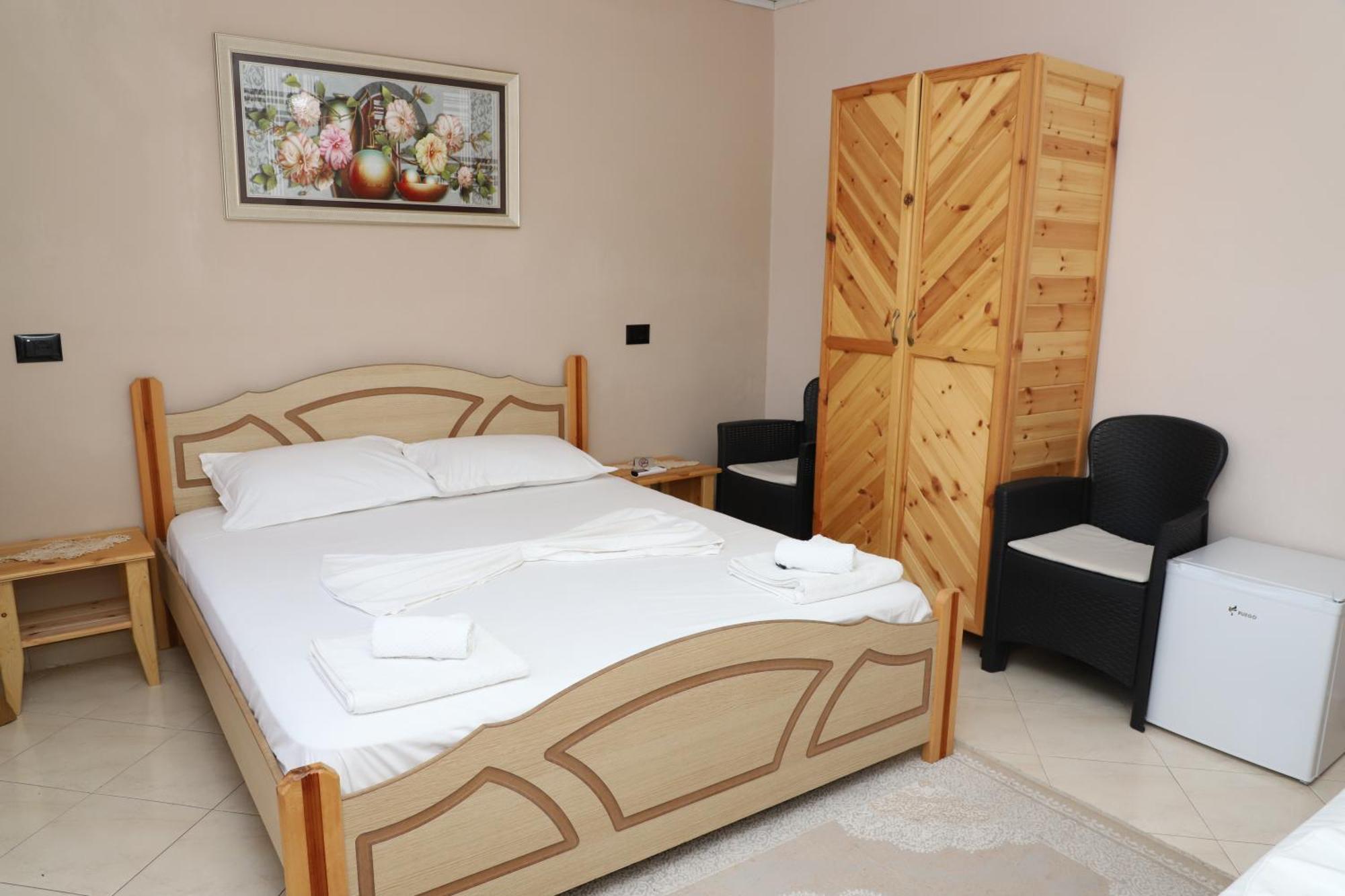 Guest House Lion بيرات المظهر الخارجي الصورة