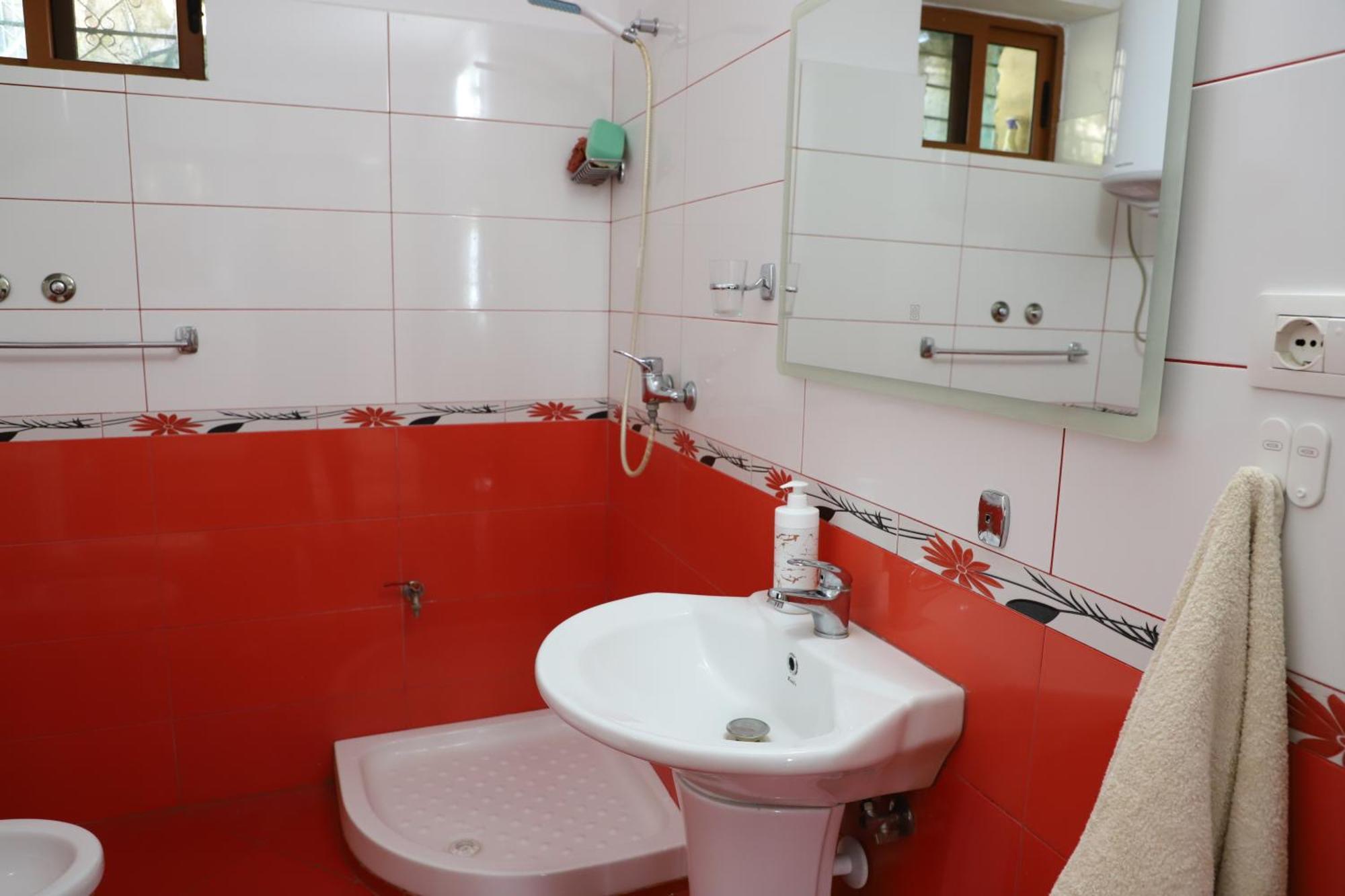 Guest House Lion بيرات المظهر الخارجي الصورة