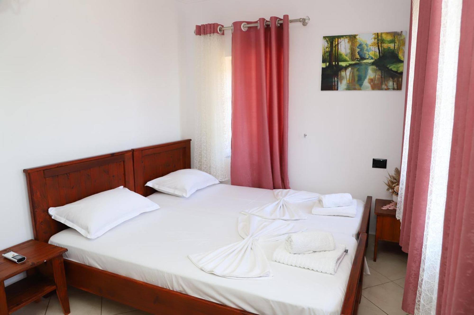 Guest House Lion بيرات المظهر الخارجي الصورة
