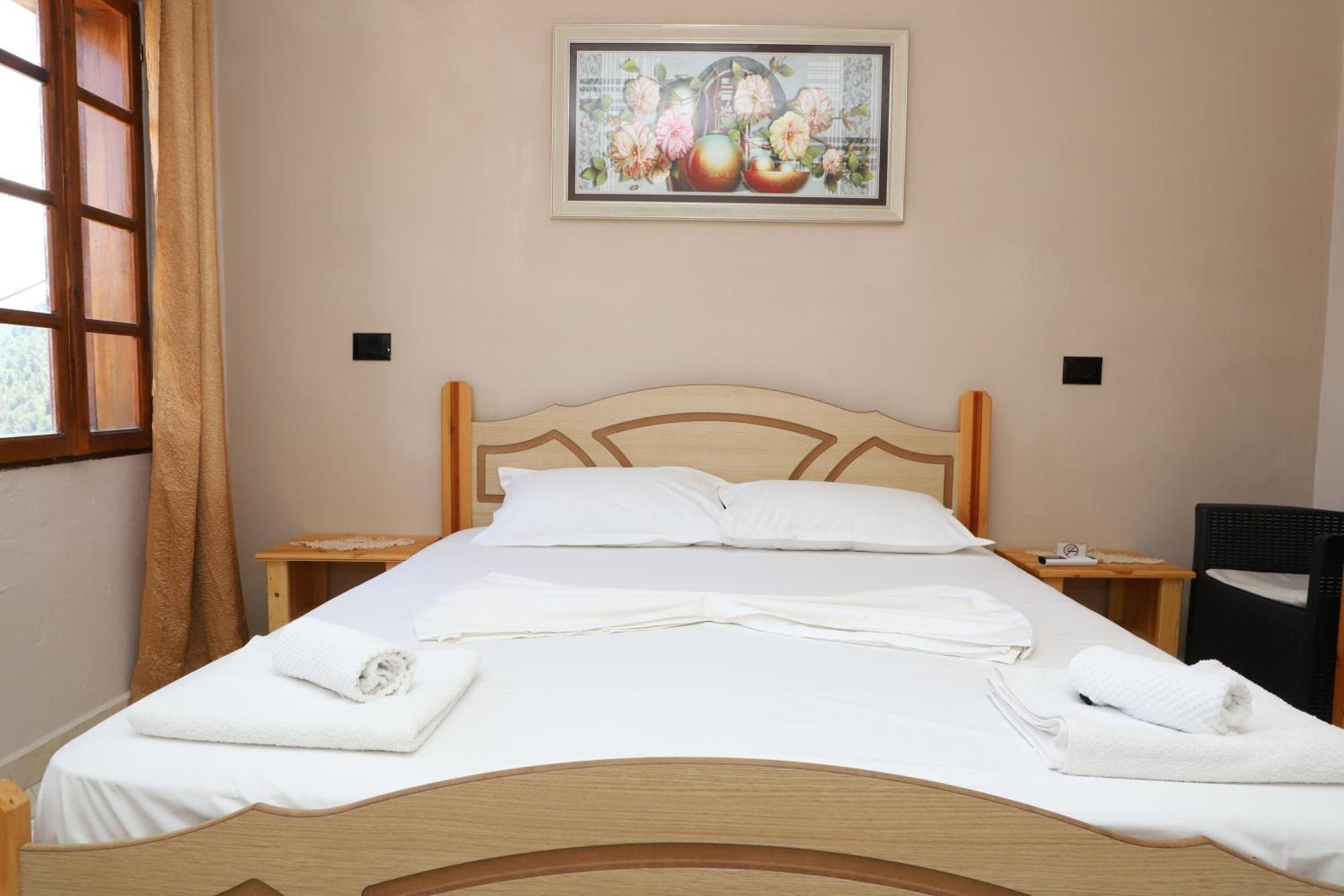 Guest House Lion بيرات المظهر الخارجي الصورة