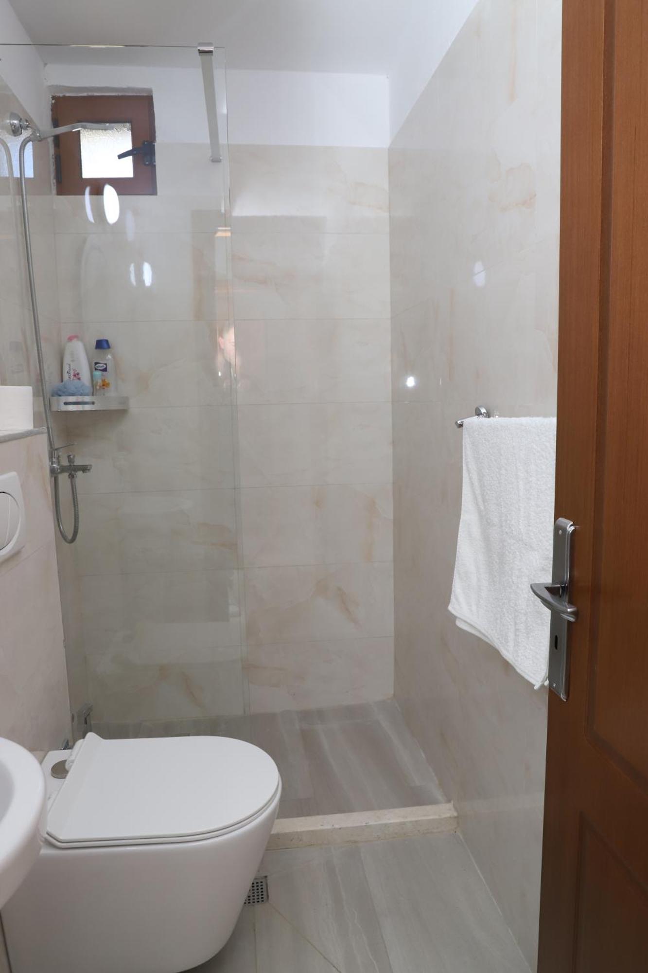 Guest House Lion بيرات المظهر الخارجي الصورة