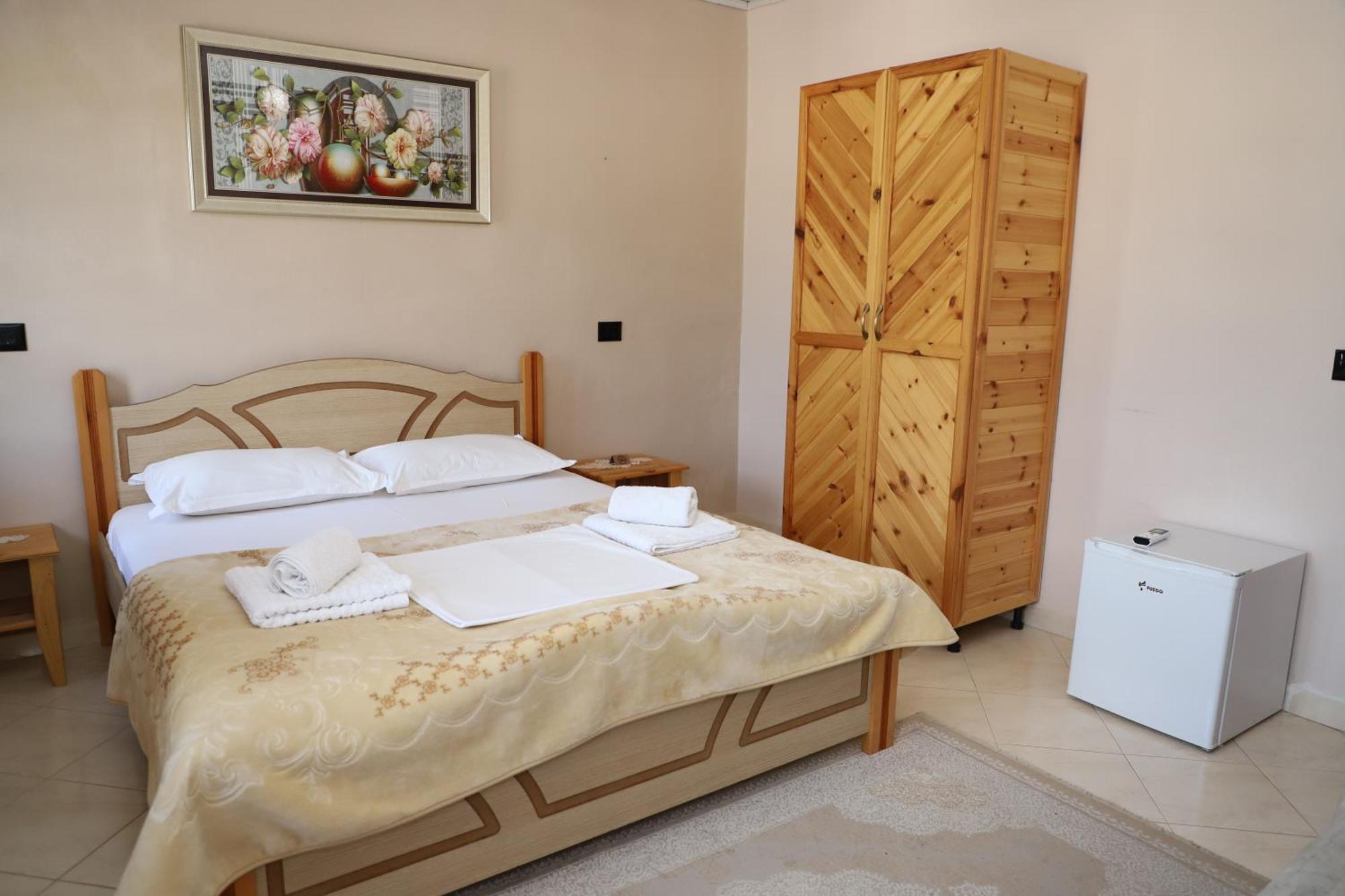 Guest House Lion بيرات المظهر الخارجي الصورة