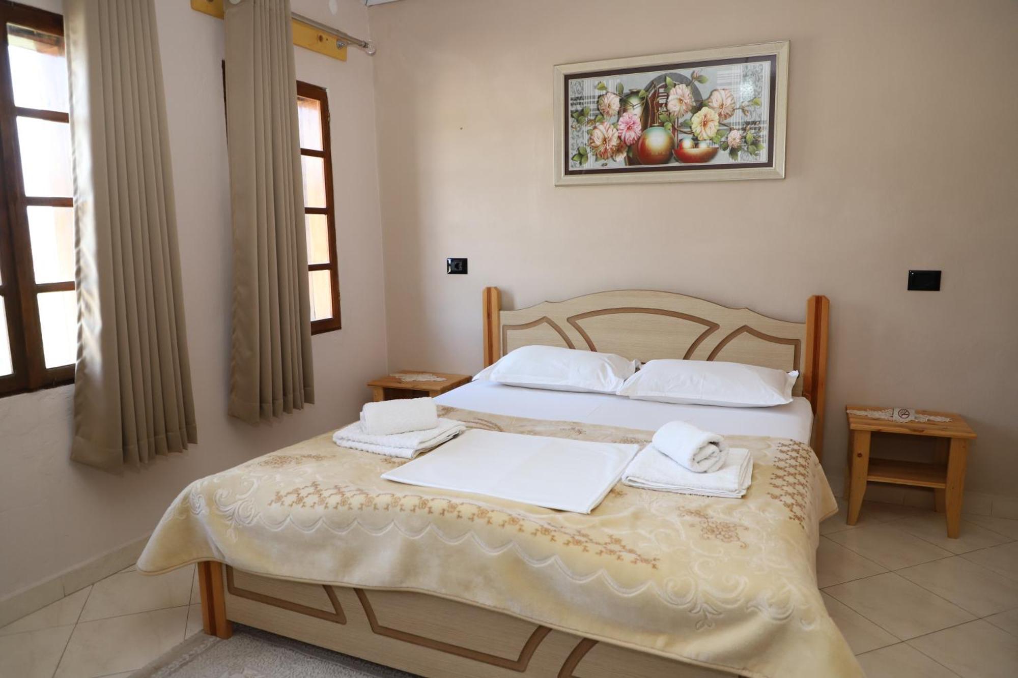 Guest House Lion بيرات المظهر الخارجي الصورة